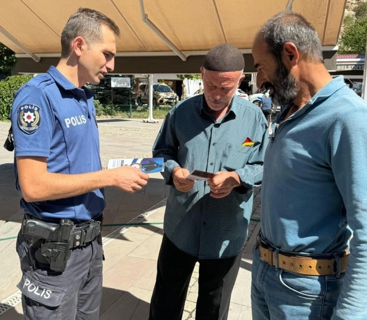 Erzincan’da Polisler Sahte Para ve Dolandırıcılık Konusunda Vatandaşları Bilgilendirdi