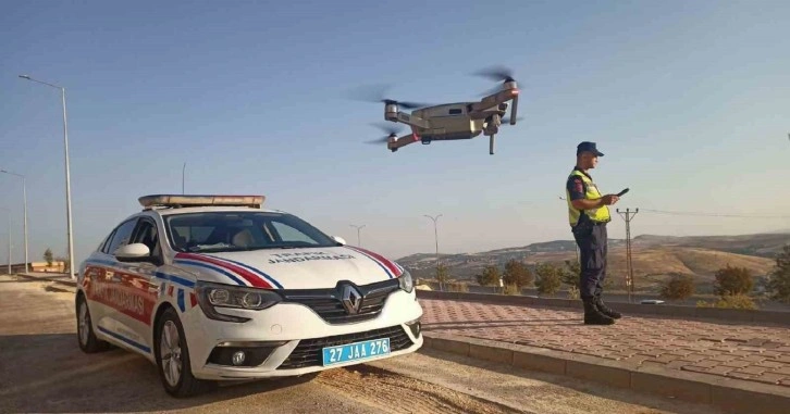 Gaziantep’te Jandarma Ekiplerinden Dron Destekli Trafik Denetimi