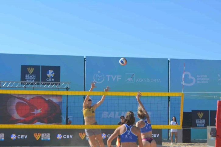 Plaj Voleybolu Heyecanı Balıkesir’de Başladı