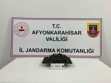 Afyonkarahisar'da Jandarma Operasyonu: 215 Gram Uyuşturucu Ele Geçirildi