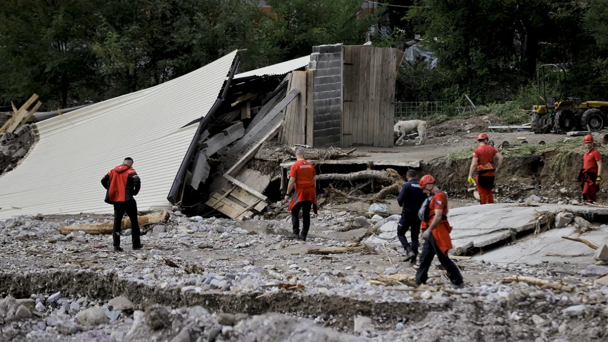 Bosna Hersek'te sel felaketi: Türkiye uzattığı yardım eliyle yaraları sarıyor