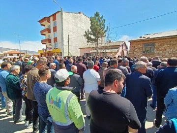 Konya'da mazbatasını alamadan hayatını kaybeden muhtarın cenazesi defnedildi