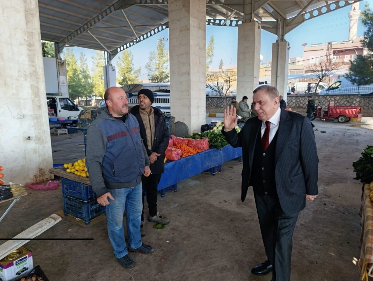 Başkan Şahin’den, semt pazarı ziyareti